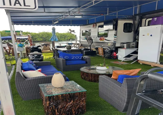 Photo 3 of Manufactured home for sale at 299 Morris Ave, Key Largo, FL 33037 | MLS# A12083237 | Listing updated on 2026-09-04