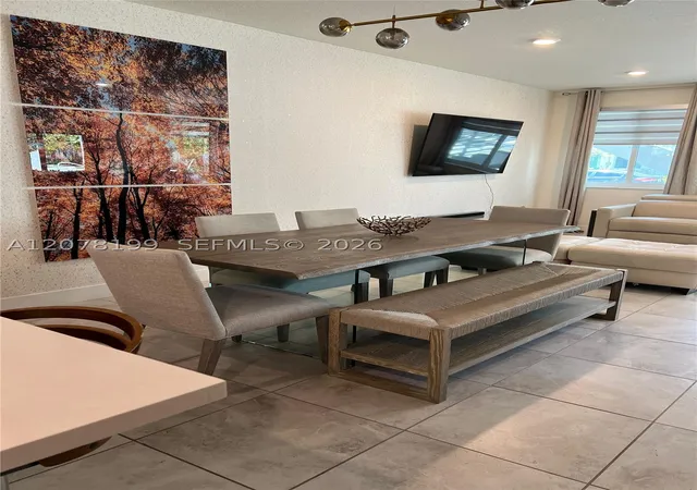 Photo 4 of Townhouse for sale at 6421 NW 102nd Path #101, Doral, FL 33178 | MLS# A12078199 | Listing updated on 2026-09-04
