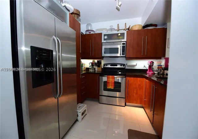 Photo 4 of Condo for sale at 7355 SW 89th Street #622N, Miami, FL 33156 | MLS# A12083243 | Listing updated on 2026-09-15