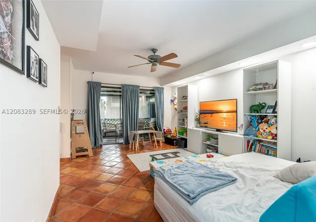 Photo 3 of Townhouse for sale at 1427 Sw 109th Way, Davie, FL 33324 | MLS# A12083289 | Listing updated on 2026-09-06