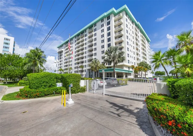 Photo 2 of Condo for sale at 10350 W Bay Harbor Dr #9C, Bay Harbor Islands, FL 33154 | MLS# A12082671 | Listing updated on 2026-09-08