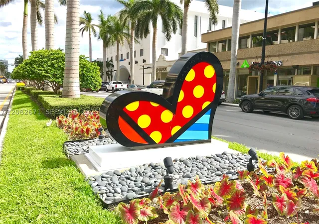 Listing Photo 2 - Condo for sale in building located at 10350 W Bay Harbor Dr, Miami, FL 33154 - Unit #9C