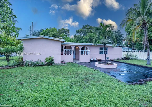 Photo 1 of Single family home for sale at 918 Nw 13th Court, Fort Lauderdale, FL 33311 | MLS# A12082781 | Listing updated on 2026-09-05