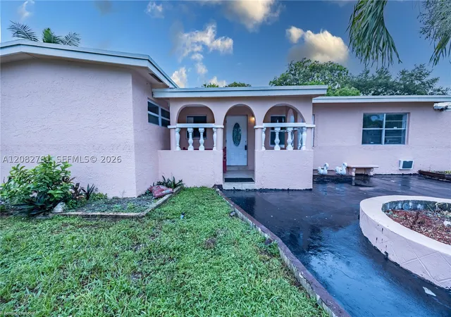 Photo 2 of Single family home for sale at 918 Nw 13th Court, Fort Lauderdale, FL 33311 | MLS# A12082781 | Listing updated on 2026-09-05