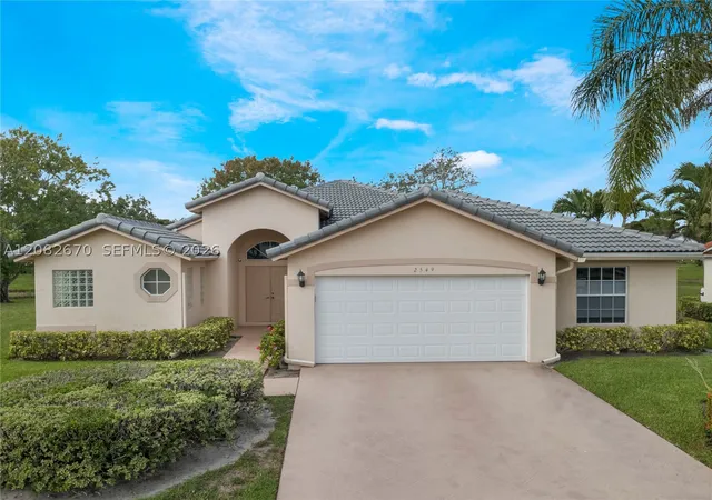Photo 4 of Single family home for sale at 2549 Egret Lake Dr, Green Acres, FL 33413 | MLS# A12082670 | Listing updated on 2026-09-04