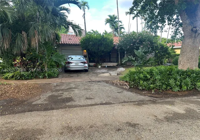 Photo 2 of Sale Pending at 123 Sarto Ave, Coral Gables, FL 33134 | MLS# A12083284 | Listing updated on 2026-09-10