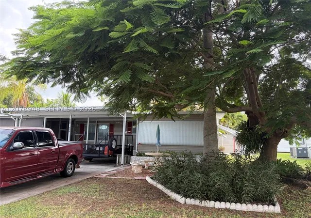 Photo 2 of Manufactured home for sale at 35303 Sw 180th Ave Lots 381 382, Homestead, FL 33034 | MLS# A12078948 | Listing updated on 2026-09-04