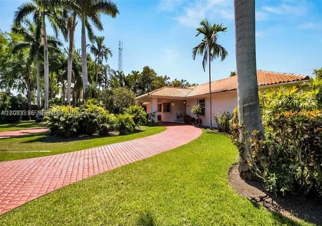 Photo 3 of Single family home for sale at 7080 SW 98th Avenue, Miami, FL 33173 | MLS# A12083386 | Listing updated on 2026-09-04