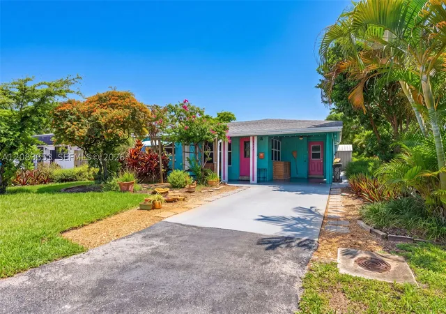 Photo 2 of Sale Pending at 4831 Ne 8th Avenue, Oakland Park, FL 33334 | MLS# A12083353 | Listing updated on 2026-09-15