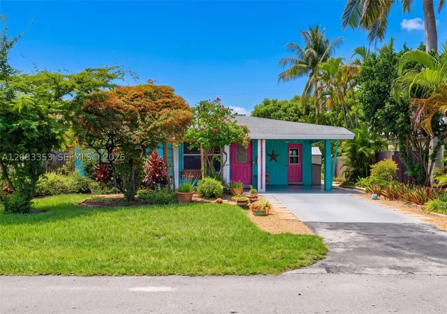 Photo 3 of Sale Pending at 4831 Ne 8th Avenue, Oakland Park, FL 33334 | MLS# A12083353 | Listing updated on 2026-09-15