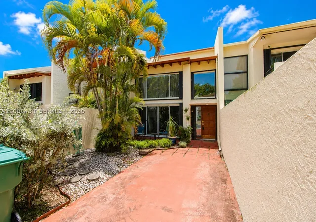 Photo 2 of Townhouse for sale at 7865 Sw 106th Avenue, Miami, FL 33173 | MLS# A12083430 | Listing updated on 2026-09-04