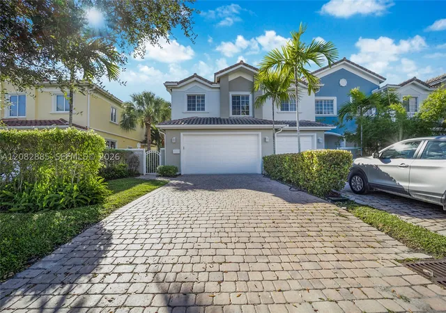 Photo 1 of Townhouse for sale at 2656 Ne 30th Place, Fort Lauderdale, FL 33306 | MLS# A12082885 | Listing updated on 2026-09-16