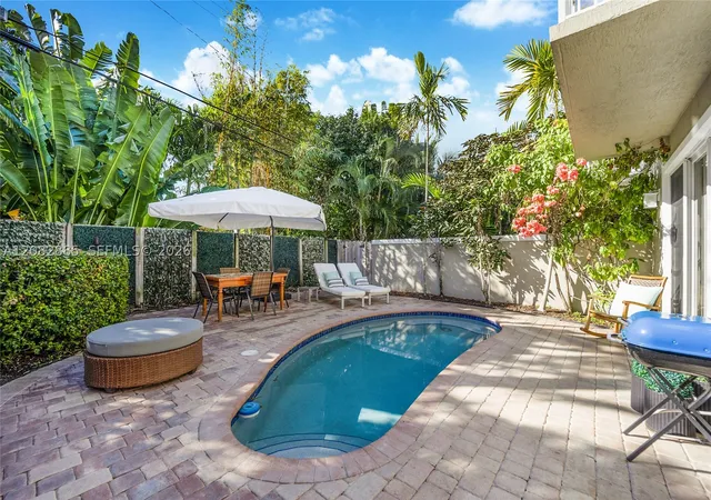 Photo 2 of Townhouse for sale at 2656 Ne 30th Place, Fort Lauderdale, FL 33306 | MLS# A12082885 | Listing updated on 2026-09-16