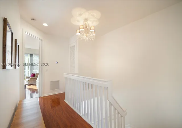 Photo 4 of Townhouse for sale at 2656 NE 30th Place, Fort Lauderdale, FL 33306 | MLS# A12082885 | Listing updated on 2026-09-16