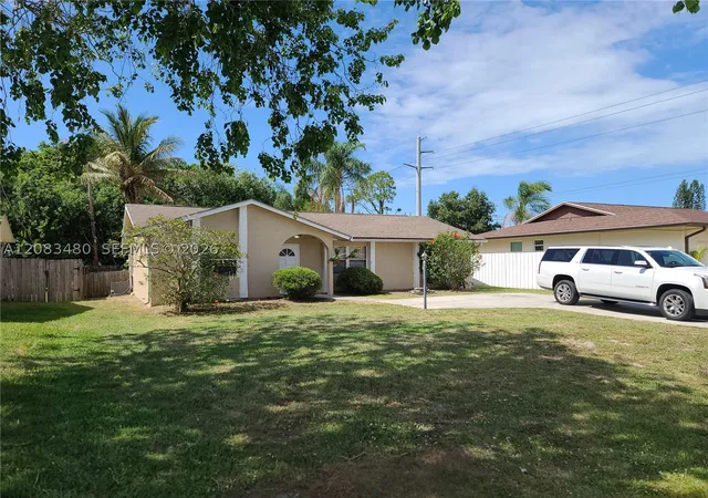 Photo 2 of Single family home for sale at 3013 Se Bamboo St, Stuart, FL 34997 | MLS# A12083480 | Listing updated on 2026-10-03