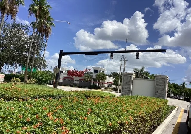 Photo 1 of Single family home for sale at 4915 Nw 47th Terrace, Tamarac, FL 33319 | MLS# A12082732 | Listing updated on 2026-09-04