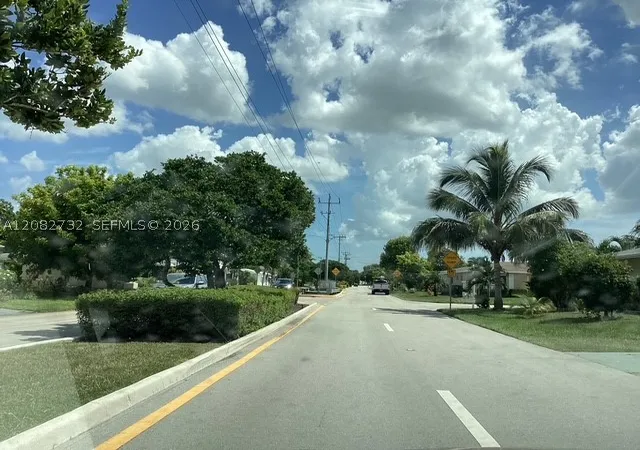 Photo 3 of Single family home for sale at 4915 Nw 47th Terrace, Tamarac, FL 33319 | MLS# A12082732 | Listing updated on 2026-09-04