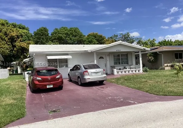 Photo 3 of Single family home for sale at 4915 NW 47th Terrace, Tamarac, FL 33319 | MLS# A12082732 | Listing updated on 2026-09-04