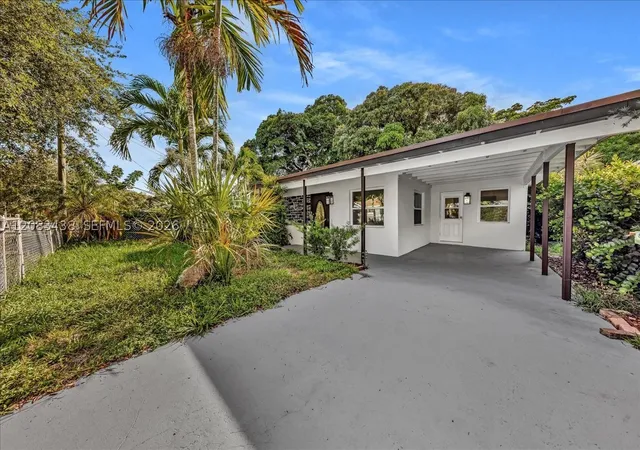 Photo 4 of Single family home for sale at 535 NW 23rd Avenue, Fort Lauderdale, FL 33311 | MLS# A12083438 | Listing updated on 2026-09-12
