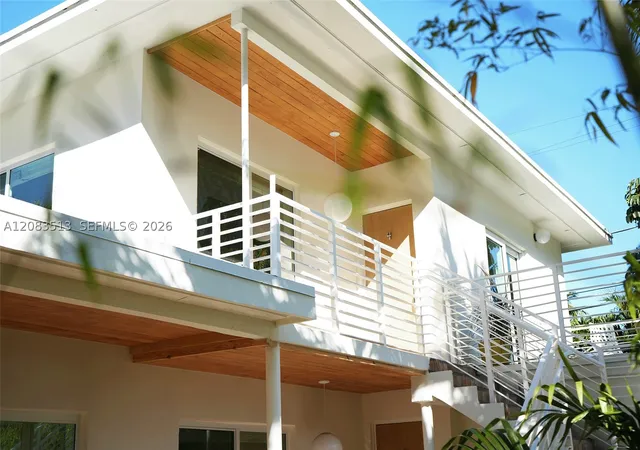 Photo 1 of Multi family home for sale at 2904 N Ocean Blvd, Fort Lauderdale, FL 33308 | MLS# A12083513 | Listing updated on 2026-09-10