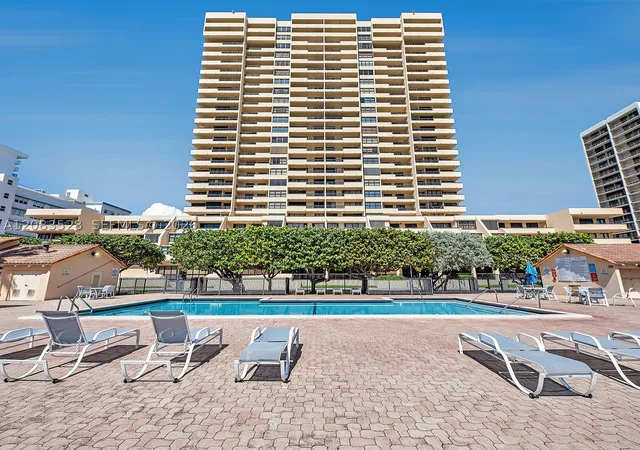 Photo 3 of Condo for sale at 2555 Collins Ave #1604, Miami Beach, FL 33140 | MLS# A12083528 | Listing updated on 2026-09-04