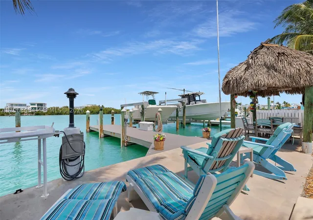 Photo 1 of Single family home for sale at 8 Sadowski Cswy, Marathon, FL 33051 | MLS# A12068464 | Listing updated on 2026-09-04