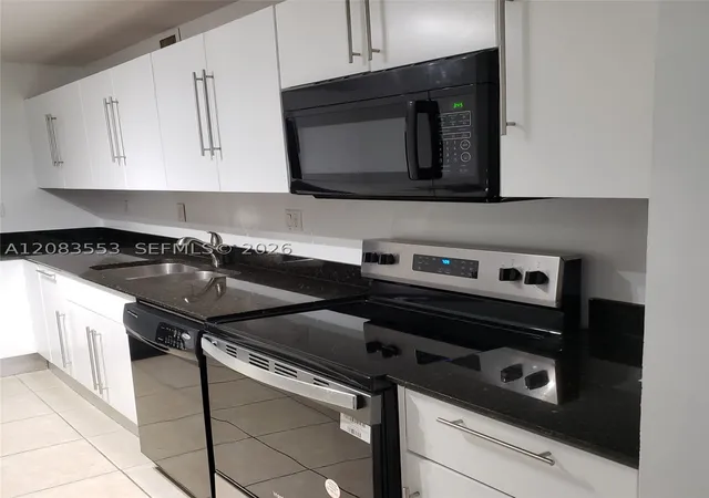 Photo 3 of Condo for sale at 3001 S Ocean Dr #527, Hollywood, FL 33019 | MLS# A12083553 | Listing updated on 2026-09-22