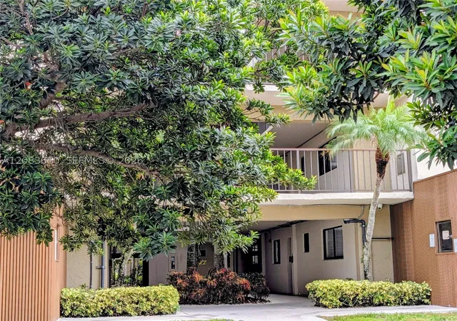 Photo 2 of Condo for sale at 8075 Sw 107th Avenue #123, Miami, FL 33173 | MLS# A12083610 | Listing updated on 2026-09-08