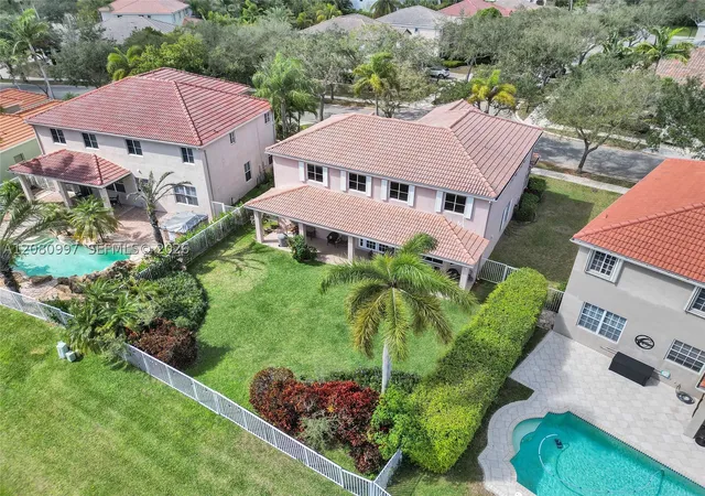 Photo 1 of Single family home for sale at 3892 Falcon Ridge Cir, Weston, FL 33331 | MLS# A12080997 | Listing updated on 2026-09-16