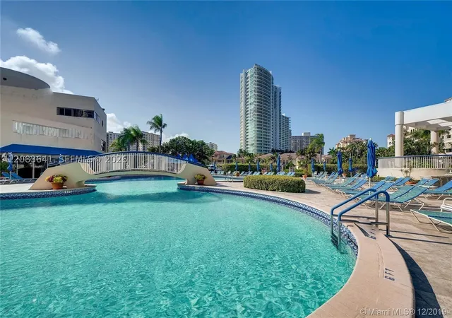 Photo 3 of Condo for sale at 19707 Turnberry Way #4L, Aventura, FL 33180 | MLS# A12083641 | Listing updated on 2026-09-04
