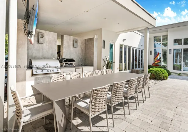 Photo 2 of Single family home for sale at 137 W Shore Dr, Miami, FL 33133 | MLS# A12083639 | Listing updated on 2026-10-01