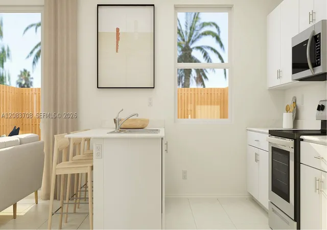 Photo 3 of Townhouse for sale at 2988 Se 25 Road, Homestead, FL 33035 | MLS# A12083708 | Listing updated on 2026-09-10