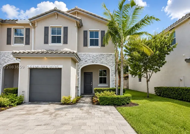 Photo 1 of Townhouse for sale at 1100 Se 26th Terrace, Homestead, FL 33035 | MLS# A12083659 | Listing updated on 2026-09-10