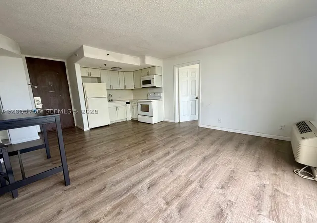 Listing Photo 4 - Condo for sale in building located at 16450 Nw 2, Miami, FL 33169 - Unit #309