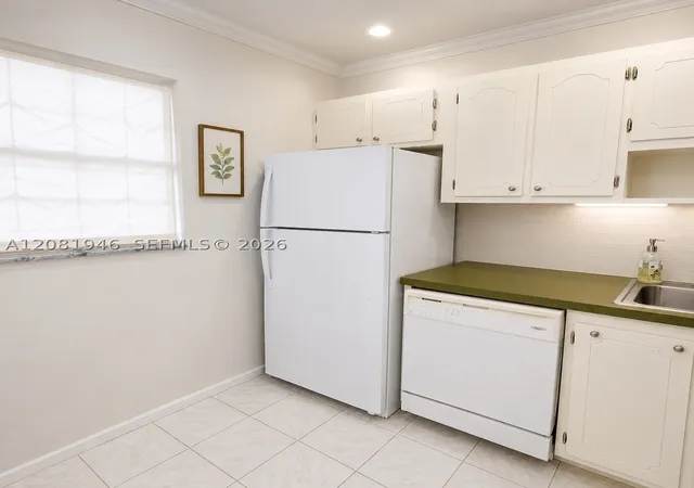 Photo 3 of Condo for sale at 301 Cambridge Rd #306, Hollywood, FL 33024 | MLS# A12081946 | Listing updated on 2026-09-04