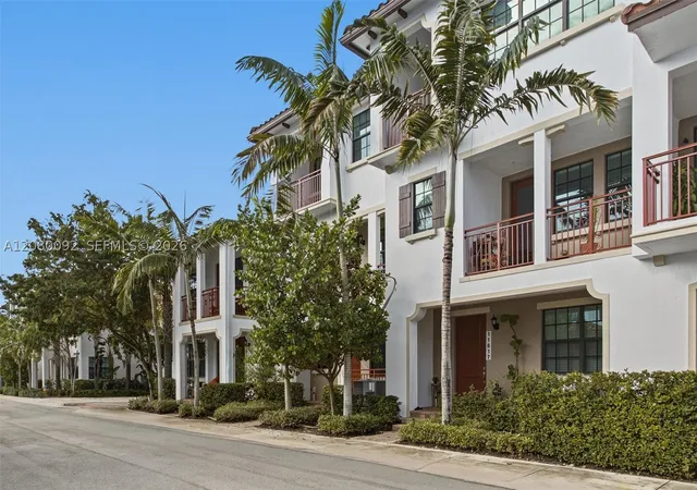 Photo 3 of Townhouse for sale at 11621 Sw 13th Court, Pembroke Pines, FL 33025 | MLS# A12080092 | Listing updated on 2026-09-13