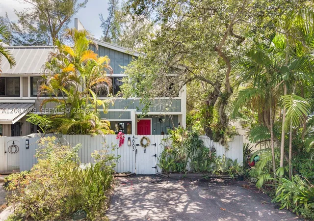Photo 2 of Townhouse for sale at 4883 Sw 71st Place, Miami, FL 33155 | MLS# A12083729 | Listing updated on 2026-09-09