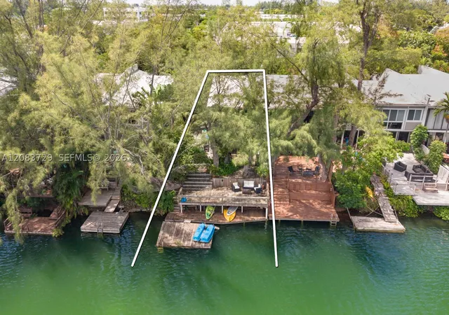 Photo 34 of Townhouse for sale at 4883 SW 71st Place, Miami, FL 33155 | MLS# A12083729 | Listing updated on 2026-09-24