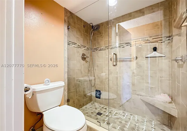 Listing Photo 5 - Condo for sale in building located at 15451 Pembridge Dr, Delray Beach, FL 33484 - Unit #214