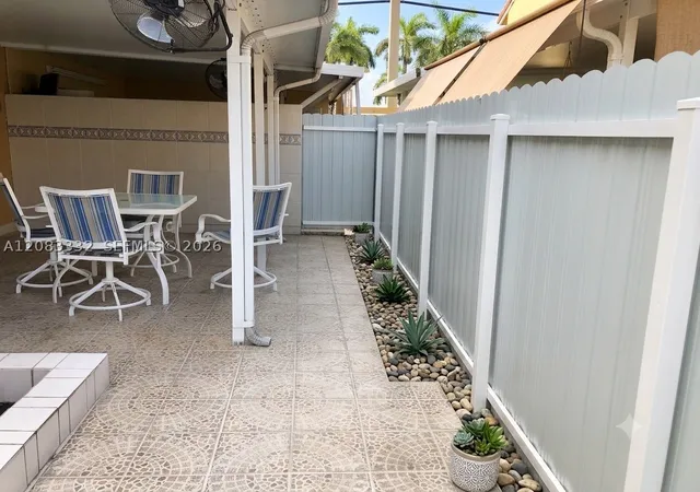 Listing Photo 4 - Condo for sale in building located at 2775 W 62Nd St, Hialeah, FL 33016 - Unit #106