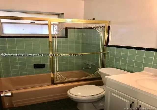 Photo 4 of Condo for sale at 2901 Jackson St #3, Hollywood, FL 33020 | MLS# A12083928 | Listing updated on 2026-09-05
