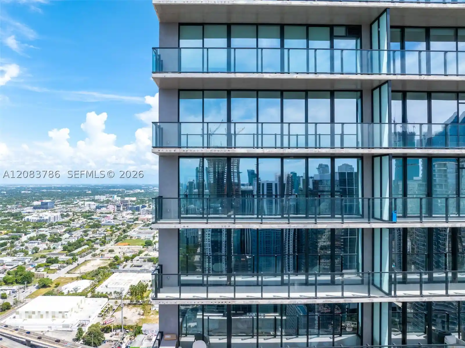 Listing Photo 61 - Condo for sale in 20 NE 11th St located at 20 NE 11th St, Miami Beach, FL 33132 - Unit #5204