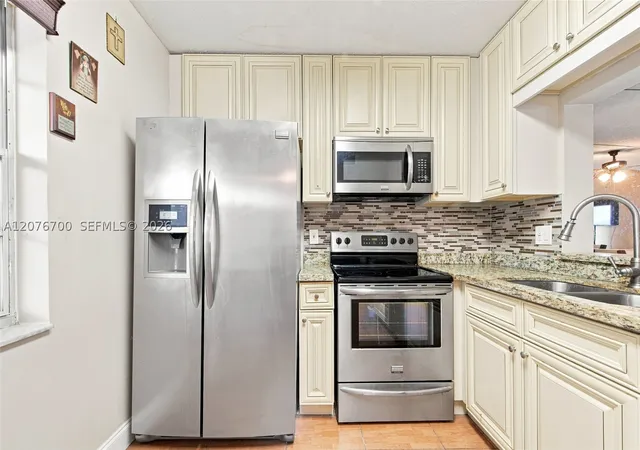 Photo 4 of Condo for sale at 5510 Lakeside Dr #108, Margate, FL 33063 | MLS# A12076700 | Listing updated on 2026-09-09