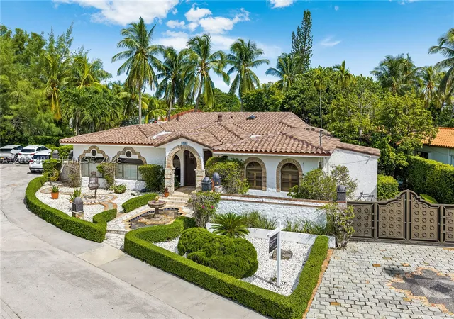 Photo 1 of Single family home for sale at 1150 N Biscayne Point Rd, Miami Beach, FL 33141 | MLS# A12083481 | Listing updated on 2026-09-28