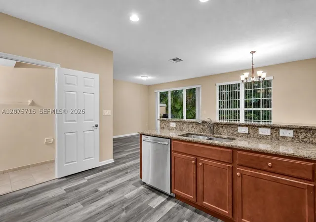 Photo 3 of Sale Pending at 3222 Nw 31st Terrace, Oakland Park, FL 33309 | MLS# A12075716 | Listing updated on 2026-09-09