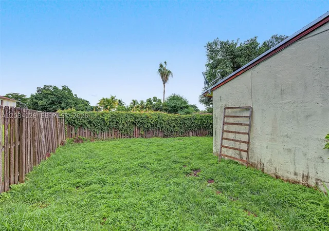 Photo 23 of Townhouse for sale at 28171 SW 143rd Court, Homestead, FL 33033 | MLS# A12084129 | Listing updated on 2026-10-03
