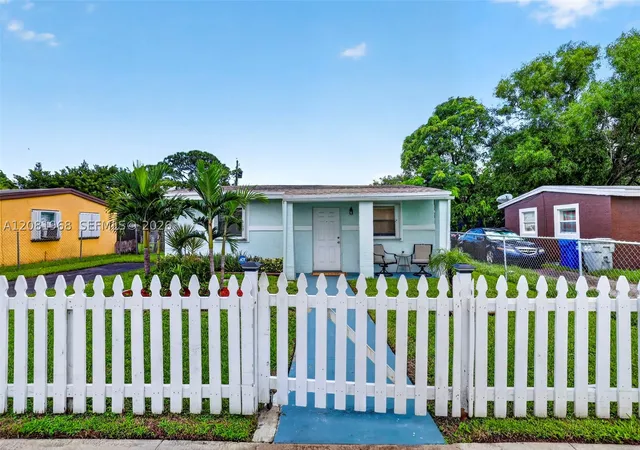 Photo 3 of Sale Pending at 2825 NW 3rd Street, Pompano Beach, FL 33069 | MLS# A12081968 | Listing updated on 2026-09-11