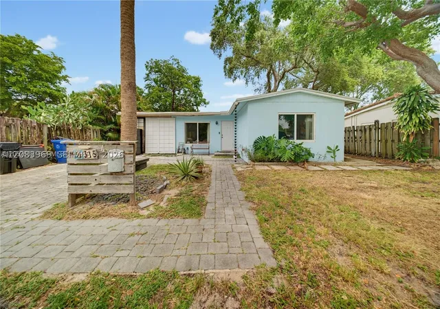 Photo 1 of Single family home for sale at 315 Sw 19th Street, Fort Lauderdale, FL 33315 | MLS# A12083969 | Listing updated on 2026-09-06