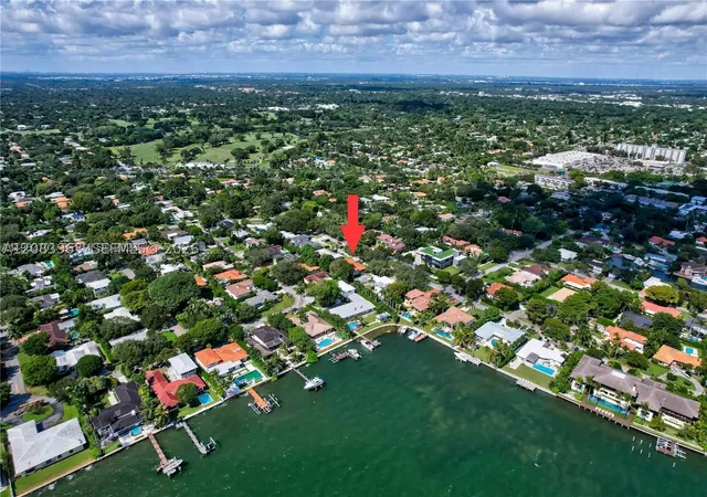 Photo 4 of Single family home for sale at 1266 NE 101st Street, Miami Shores, FL 33138 | MLS# A12083963 | Listing updated on 2026-09-09