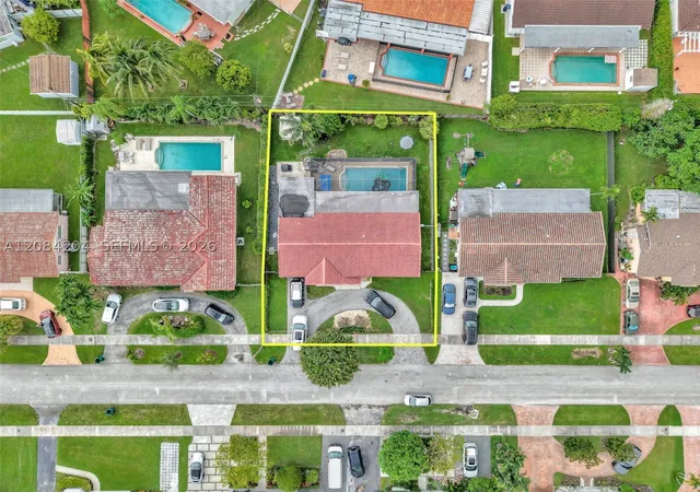 Photo 3 of Single family home for sale at 2211 Sw 98th Place, Miami, FL 33165 | MLS# A12084204 | Listing updated on 2026-09-05